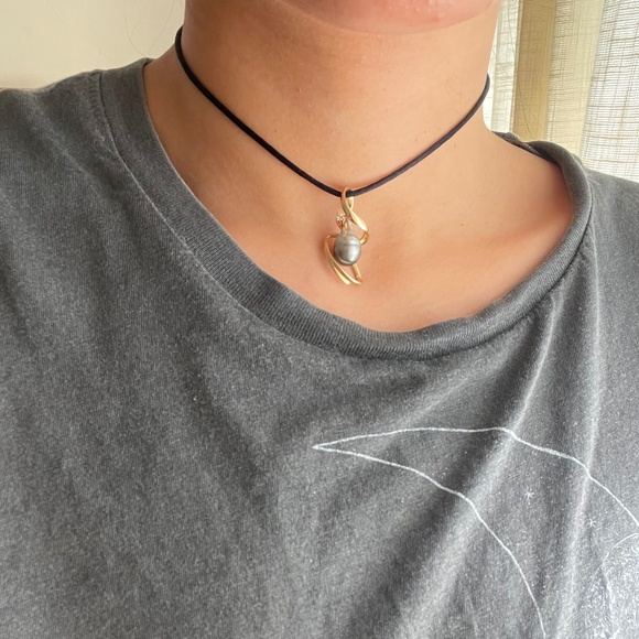 Vintage Solid 14K Yellow Gold Pearl & Diamond Charm Pendant - Picture 1 of 7